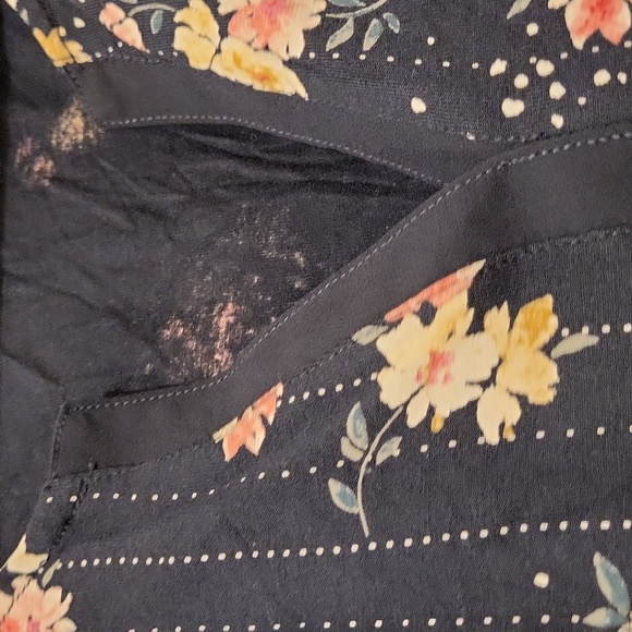 XL Navy Floral Sleeveless Top Reitmans - Picture 3 of 4